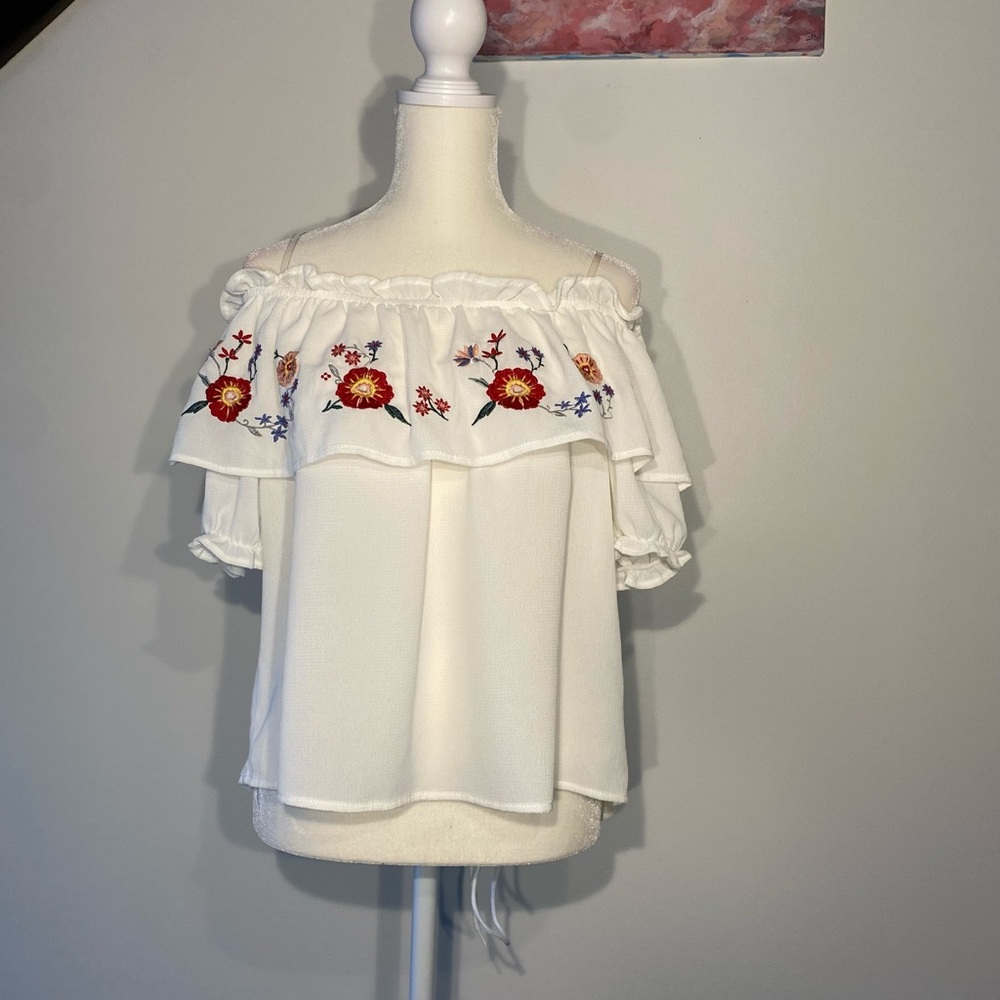 WOMENS off-shoulder embroidered blouse